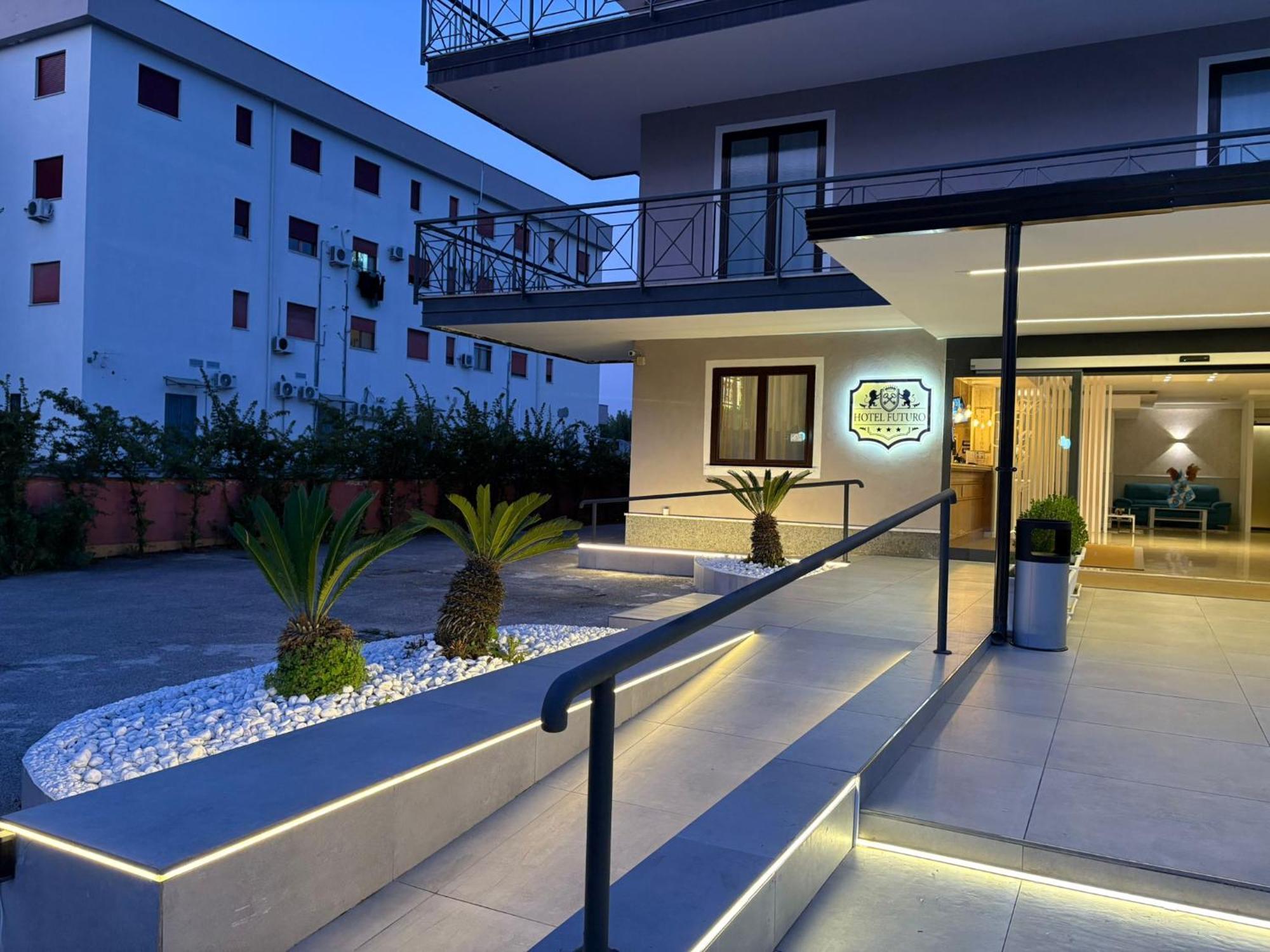 Hotel Plaza Aversa Esterno foto